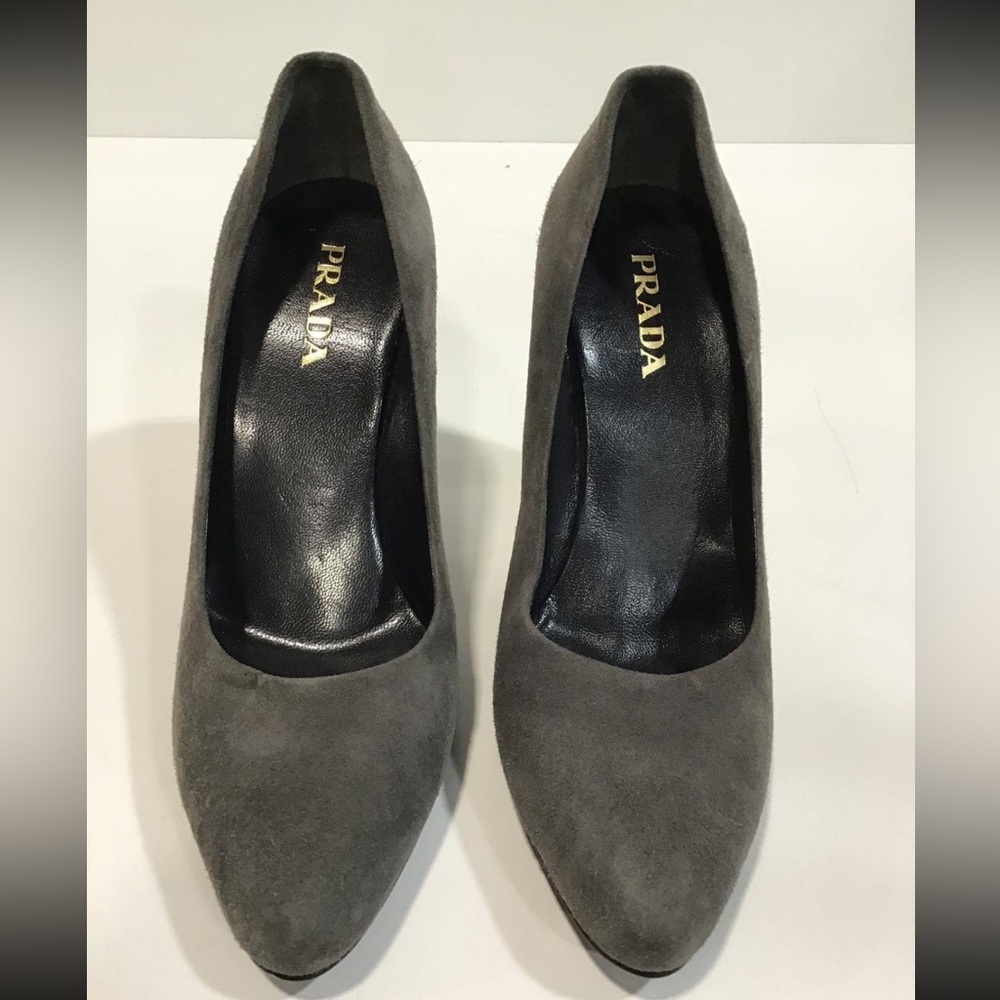 Women’s Prada Grey Suede Pump Size 37.5 - Picture 4 of 8